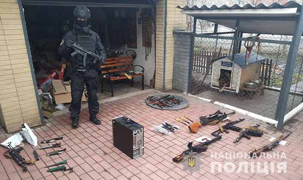 На Полтавщині спецпризначенці затримали торговця зброєю