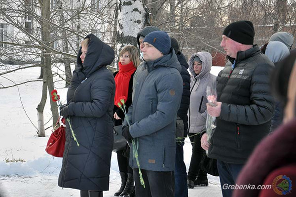 У Гребінці з нагоди Дня Соборності України відбулося покладання квітів