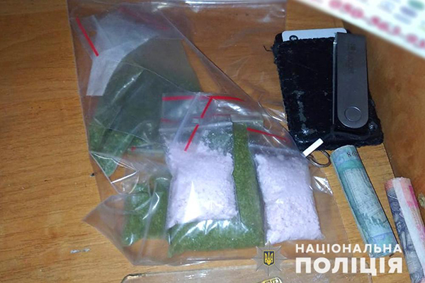 За збут наркотиків затримано 39-річного жителя Полтавщини