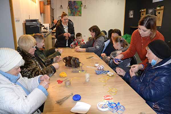 У Лубнах проводять арт-терапію для жінок з дітьми