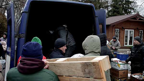 жителі Полтавщини об’єднались для збору гуманітарної допомоги