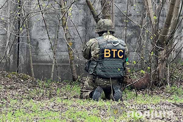 поліцейські-вибухотехніки перевірили потенційно небезпечні об’єкти