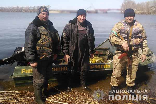  На Кременчуцькому та Кам’янському водосховищах у період нересту заборонено промислове рибальство 