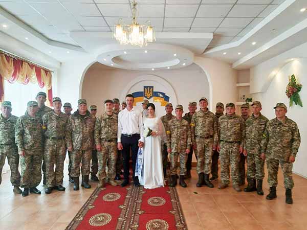 На Полтавщині одружилися волонтерка і доброволець