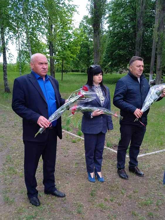 На Полтавщині вшанували пам'ять розстріляних у Пироговій Леваді
