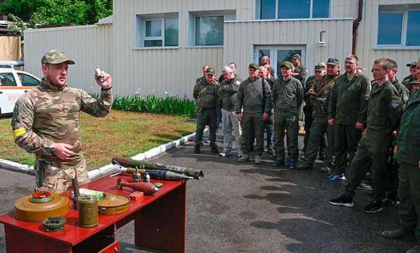 вишкіл з основ вибухотехнічної та особистої безпеки