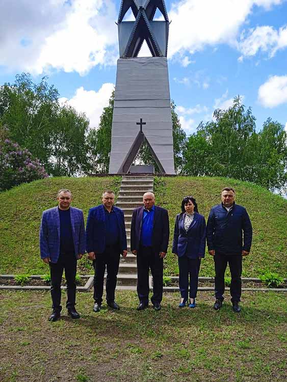 На Полтавщині вшанували пам'ять розстріляних у Пироговій Леваді