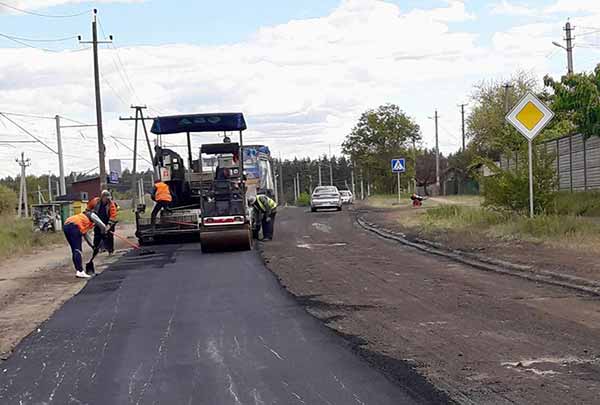 У громадах Полтавщини розпочали ямковий ремонт місцевих доріг