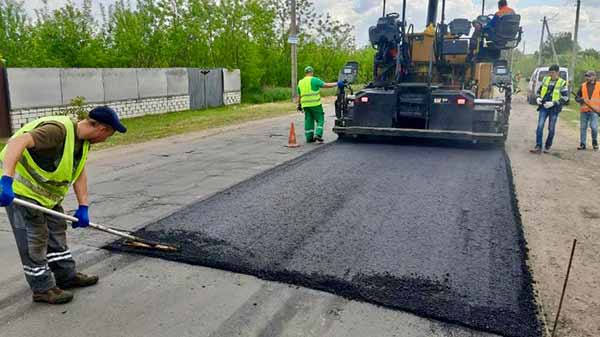 У громадах Полтавщини розпочали ямковий ремонт місцевих доріг
