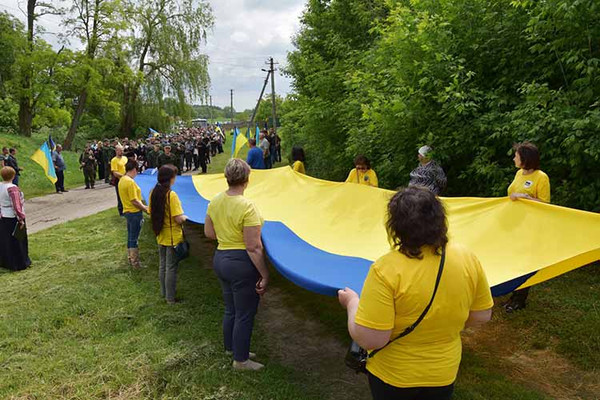 Пирятинщина попрощалася з 21-річним Ярославом Семененком