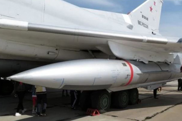  ТРЦ у Кременчуці обстріляли ракетами Х-22, випущеними з Курської області 