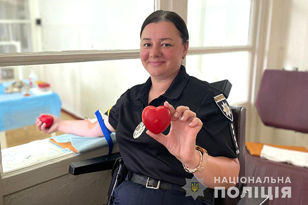 Поліцейські Полтавщини здали кров для потреб ЗСУ