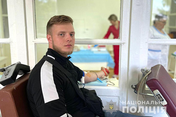 Поліцейські Полтавщини здали кров для потреб ЗСУ