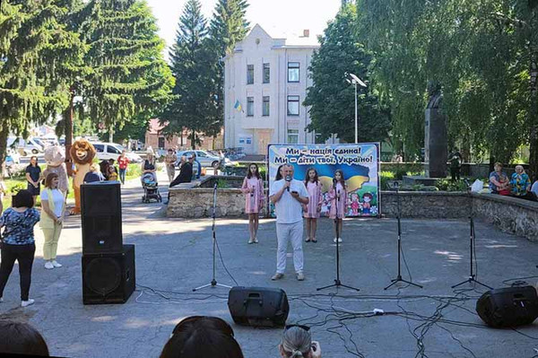 Благодійний ярмарок у Гребінці на підтримку ЗСУ