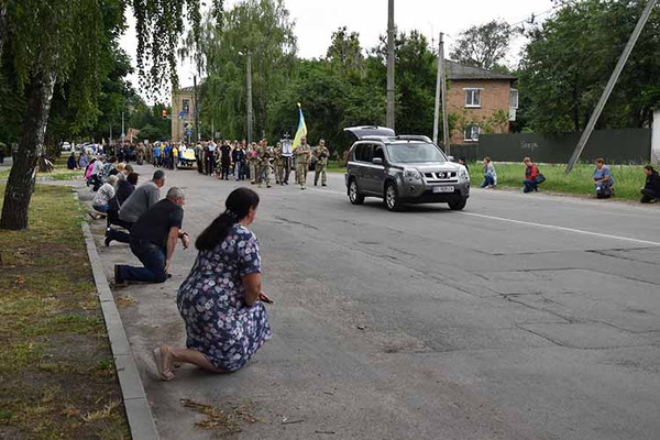У Пирятині в останню путь провели захисника України
