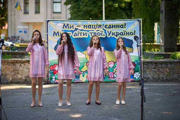 Благодійний ярмарок у Гребінці на підтримку ЗСУ