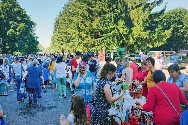 Благодійний ярмарок у Гребінці на підтримку ЗСУ