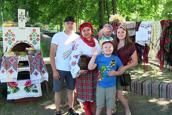 Благодійний ярмарок у Гребінці на підтримку ЗСУ