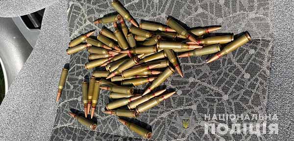 незаконна торгівля зброєю