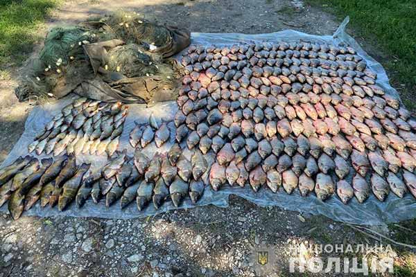 Незаконний вилов риби Незаконний вилов риби