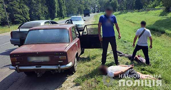 незаконна торгівля зброєю