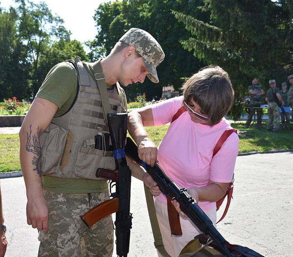 У Пирятині відбувся захід із популяризації військової служби