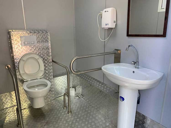 У Пирятині в центрі міста запрацювала модульна вбиральня У Пирятині в центрі міста запрацювала модульна вбиральня