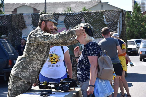 У Пирятині відбувся захід із популяризації військової служби