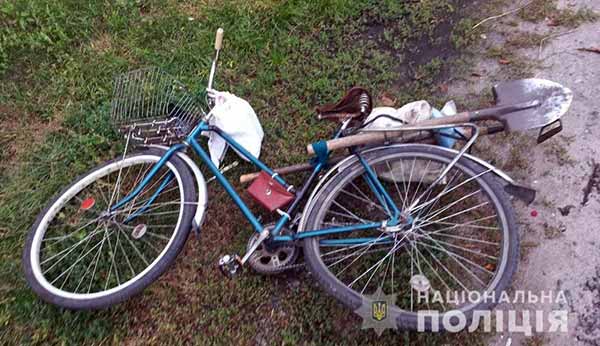 На Полтавщині легковик збив велосипедистку