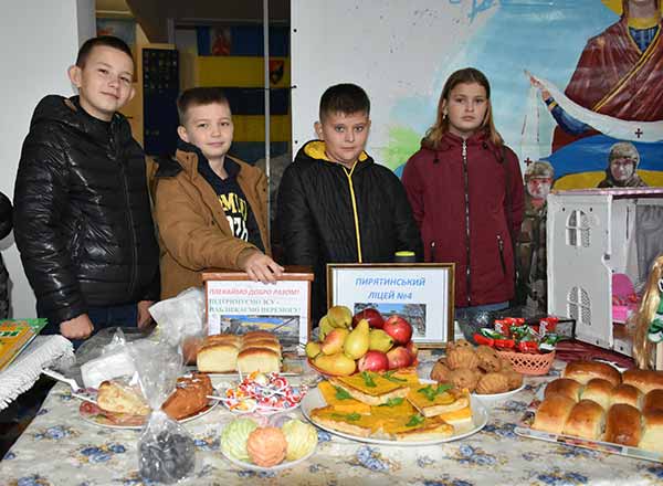 Пирятинці зібрали понад 53 тисячі гривень на авто для захисників Пирятинці зібрали понад 53 тисячі гривень на авто для захисників