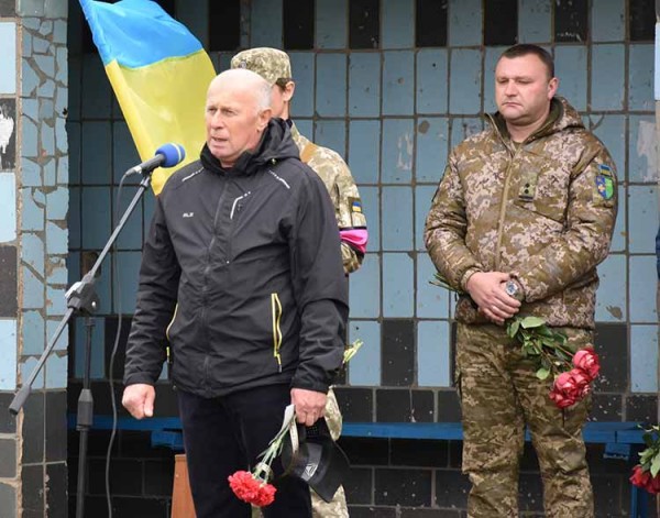 Пирятинська громада провела в останню путь ще одного солдата