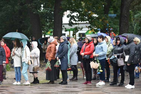 На Полтавщині в останню путь провели 30-річного захисника з Пирятинщин