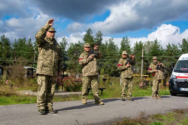 На Полтавщині в останню путь провели шістьох захисників України