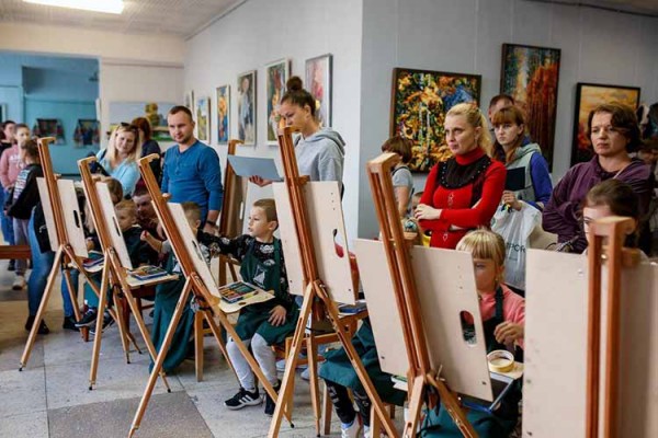 У Лубенській галереї мистецтв відбувся майстер-клас з живопису