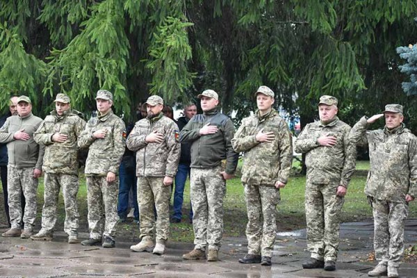 На Полтавщині в останню путь провели 30-річного захисника з Пирятинщин