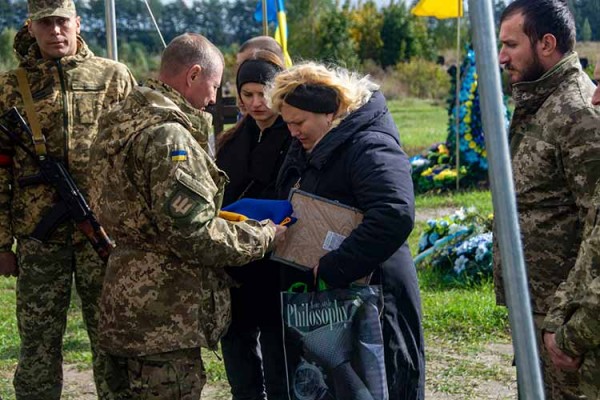 На Полтавщині в останню путь провели шістьох захисників України