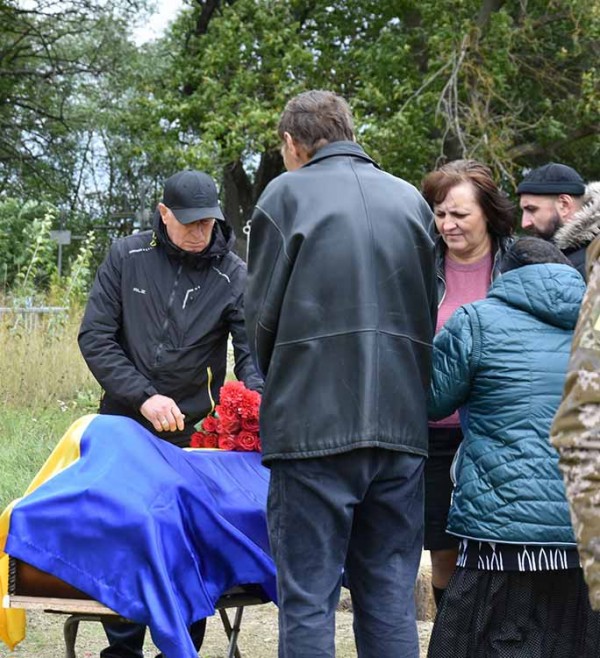 Пирятинська громада провела в останню путь ще одного солдата