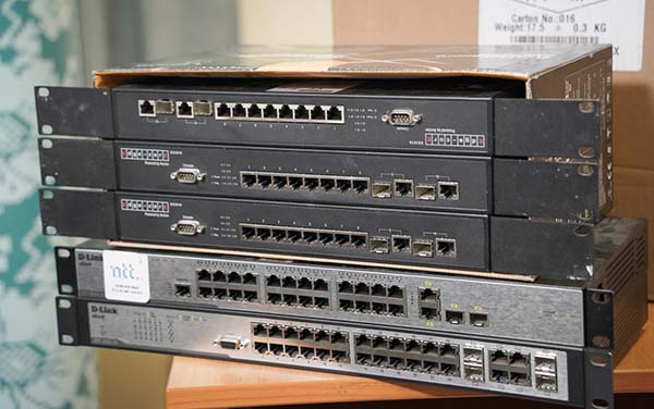 Закладам освіти Полтавщини передали нову інтернет-техніку