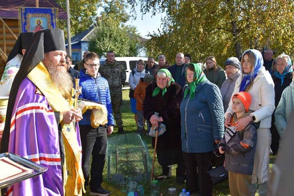 У Пирятині освятили місце під будівництво архондарика