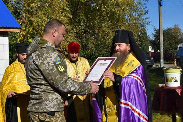 У Пирятині освятили місце під будівництво архондарика