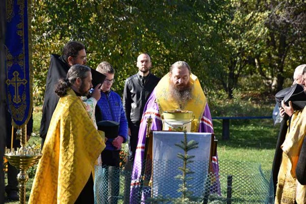 У Пирятині освятили місце під будівництво архондарика