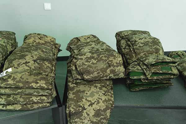 Захисники Полтавщини отримали ще 1320 комплектів зимового одягу