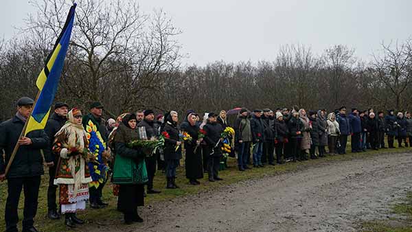 На Лубенщині вшанували жертв голодоморів в Україні