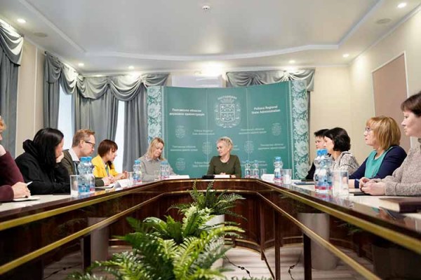 УВКБ ООН в Україні передали 70 ноутбуків для органів соцзахисту