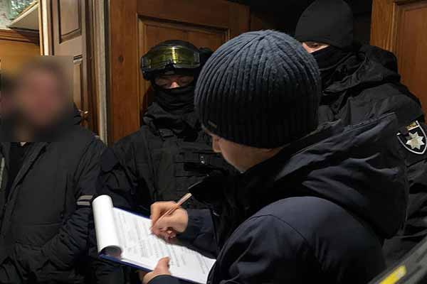 На Полтавщині шахрай ошукав групу людей під виглядом продажу обігрівач