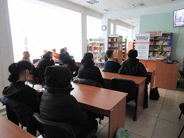 У Лубнах десятикласників вчили боротися з комплексами