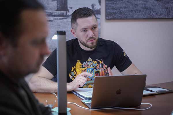 У Полтаві тривають підготовчі роботи для монтажу модульного містечка