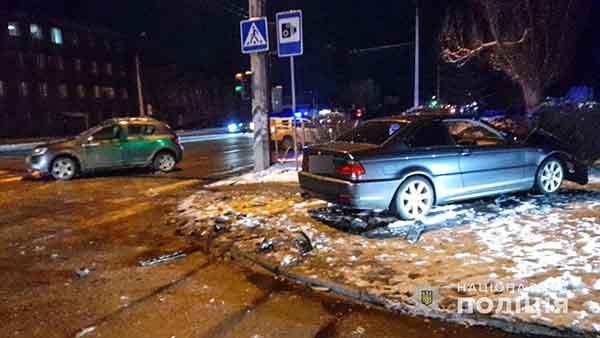 На Полтвщині у ДТП травмувались водій Renault та пасажирка BMW