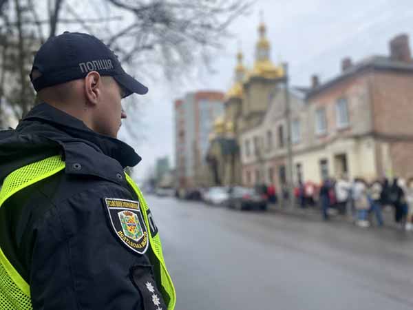 На Полтавщині богослужіння відбулися у понад 260 культових спорудах На Полтавщині богослужіння відбулися у понад 260 культових спорудах