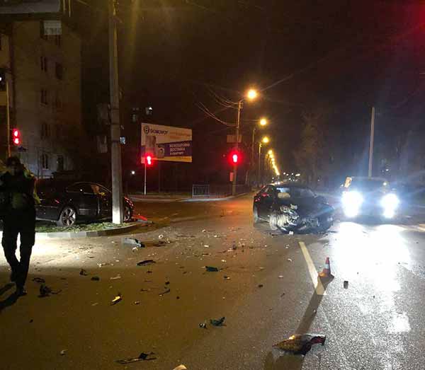 ДТП у Кременчуці в якій травмовано двох осіб ДТП у Кременчуці в якій травмовано двох осіб